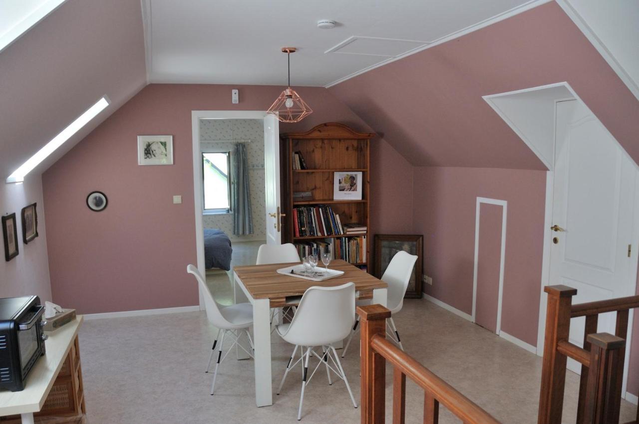 Suite Familiale Avec 2 Chambres Dans Une Villa - Quartier Vert Et Boise - 5 Kms De Namur  Exterior foto