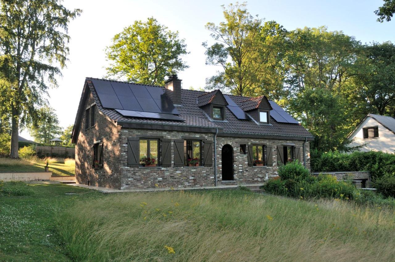 Suite Familiale Avec 2 Chambres Dans Une Villa - Quartier Vert Et Boise - 5 Kms De Namur  Exterior foto