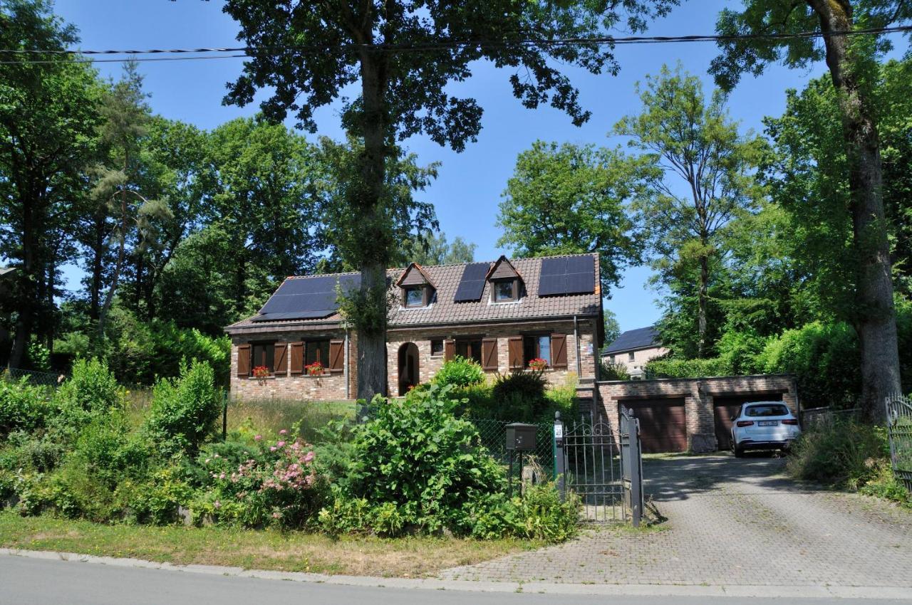 Suite Familiale Avec 2 Chambres Dans Une Villa - Quartier Vert Et Boise - 5 Kms De Namur  Exterior foto