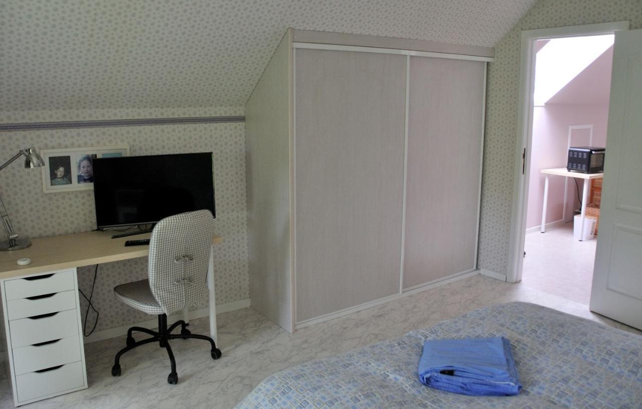 Suite Familiale Avec 2 Chambres Dans Une Villa - Quartier Vert Et Boise - 5 Kms De Namur  Exterior foto