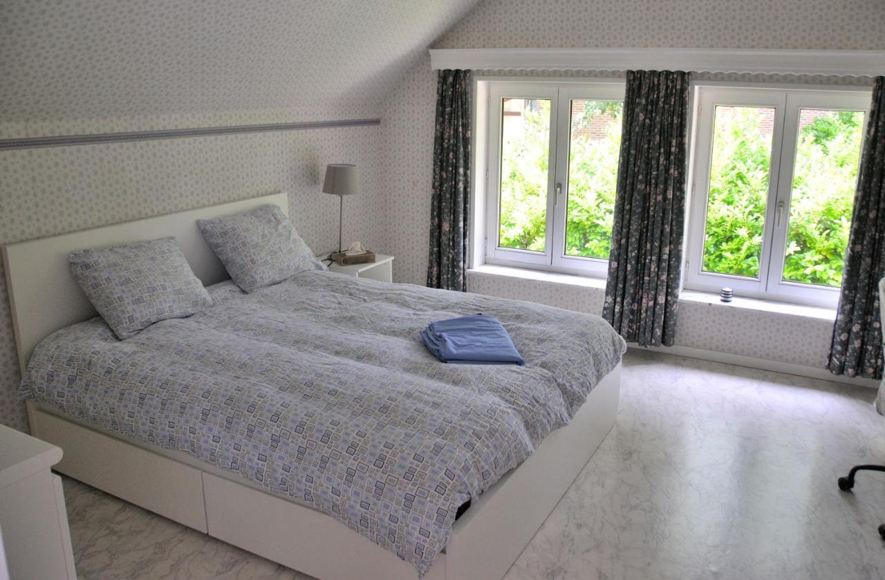 Suite Familiale Avec 2 Chambres Dans Une Villa - Quartier Vert Et Boise - 5 Kms De Namur  Exterior foto